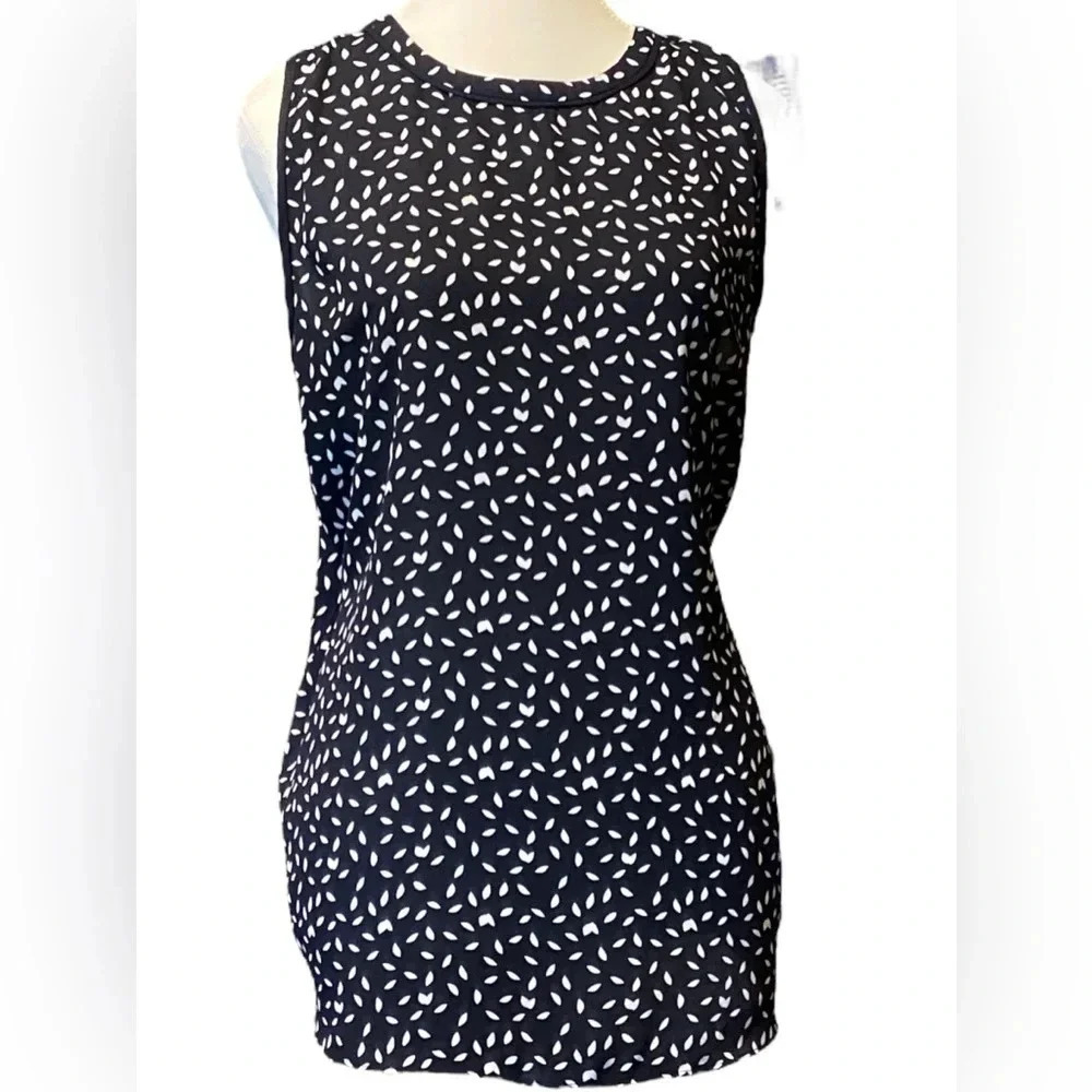 ⚫️ Ann Taylor Loft sleeveless top size large 
BIN #9